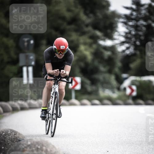 21.06.2026 - 29. Vierlanden-Triathlon H.Heesch http://msf.ph/oto/9885089 21.06.2026 10:36:50 Radfahren 55, 128, 197, 264, 292 meine-sportfotos.de