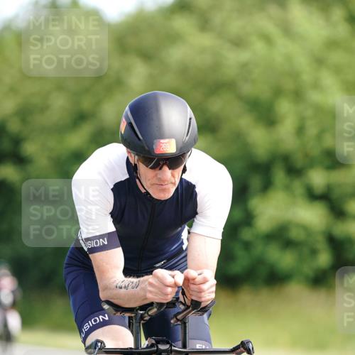 21.06.2026 - Viking Triathlon Michael Burmester http://msf.ph/oto/9885377 21.06.2026 11:21:55 Radfahren 26, 92, 178, 194, 205, 269, 603, 640, 652 meine-sportfotos.de