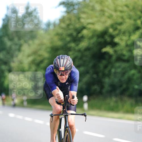 21.06.2026 - Viking Triathlon Michael Burmester http://msf.ph/oto/9885418 21.06.2026 11:22:04 Radfahren 26, 92, 178, 194, 205, 385, 603, 652 meine-sportfotos.de