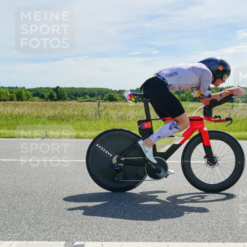 21.06.2026 - Viking Triathlon Michael Burmester http://msf.ph/oto/9885462 21.06.2026 11:35:07 Radfahren 9, 217, 231, 278, 278, 345 meine-sportfotos.de