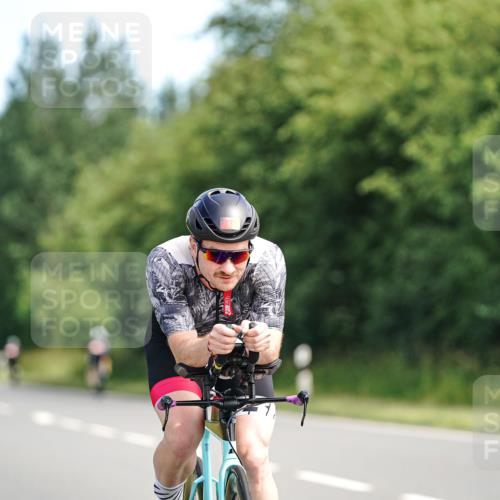 21.06.2026 - Viking Triathlon Michael Burmester http://msf.ph/oto/9885530 21.06.2026 11:22:34 Radfahren 136, 161, 174, 272, 272, 337, 475, 512, 564, 603, 621 meine-sportfotos.de