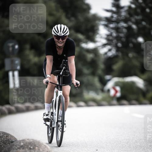 21.06.2026 - 29. Vierlanden-Triathlon H.Heesch http://msf.ph/oto/9885610 21.06.2026 10:37:35 Radfahren 252, 267 meine-sportfotos.de