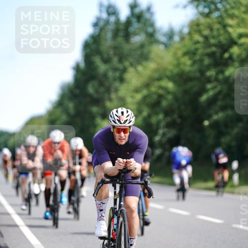 21.06.2026 - Viking Triathlon Michael Burmester http://msf.ph/oto/9885646 21.06.2026 11:24:41 Radfahren 55, 64, 68, 117, 182, 182, 199, 255, 267, 386, 397, 413, 424, 490, 502, 545, 612, 634 meine-sportfotos.de