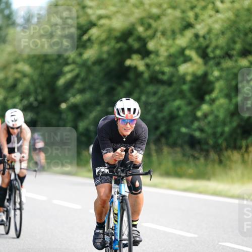 21.06.2026 - Viking Triathlon Michael Burmester http://msf.ph/oto/9885687 21.06.2026 11:24:43 Radfahren 55, 55, 64, 68, 117, 182, 199, 255, 267, 386, 397, 413, 490, 502, 545, 612, 634 meine-sportfotos.de