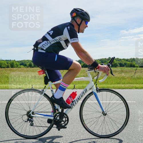 21.06.2026 - Viking Triathlon Michael Burmester http://msf.ph/oto/9885746 21.06.2026 11:38:03 Radfahren 13, 17, 30, 48, 54, 170, 200, 230, 238, 249, 251, 310, 343, 352, 391, 444, 472, 534, 568, 620, 635 meine-sportfotos.de