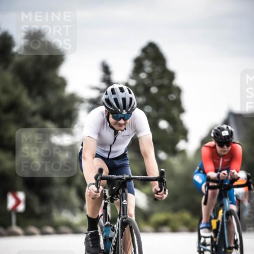 21.06.2026 - 29. Vierlanden-Triathlon H.Heesch http://msf.ph/oto/9885756 21.06.2026 10:37:50 Radfahren 20, 35, 67, 233, 303, 336, 429, 437 meine-sportfotos.de