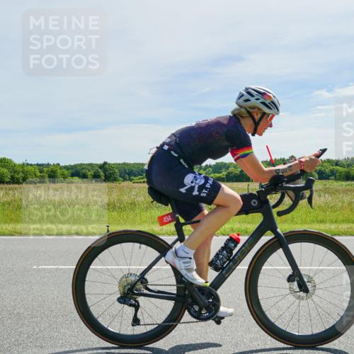 21.06.2026 - Viking Triathlon Michael Burmester http://msf.ph/oto/9885769 21.06.2026 11:38:35 Radfahren 1, 4, 17, 43, 82, 139, 208, 230, 268, 285, 328, 469, 494, 563, 654 meine-sportfotos.de