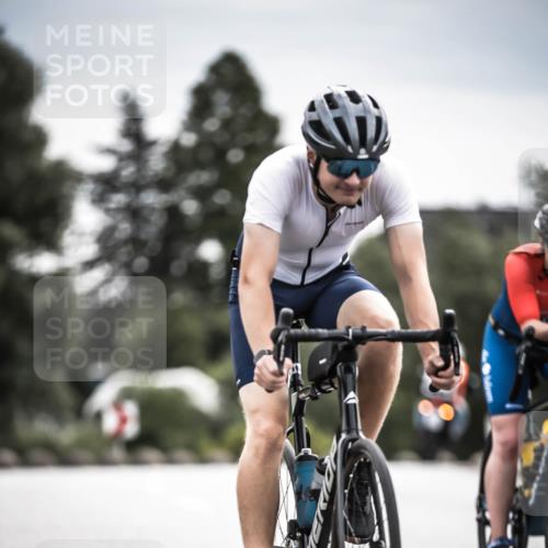 21.06.2026 - 29. Vierlanden-Triathlon H.Heesch http://msf.ph/oto/9885775 21.06.2026 10:37:51 Radfahren 20, 35, 67, 233, 303, 437 meine-sportfotos.de