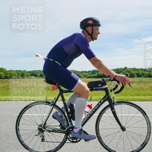 21.06.2026 - Viking Triathlon Michael Burmester http://msf.ph/oto/9885807 21.06.2026 11:38:58 Radfahren 100, 102, 105, 164, 171, 276, 306, 326, 531, 605, 606, 617, 638, 648 meine-sportfotos.de