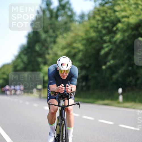 21.06.2026 - Viking Triathlon Michael Burmester http://msf.ph/oto/9885817 21.06.2026 11:24:51 Radfahren 55, 55, 59, 64, 68, 117, 182, 199, 255, 386, 413, 413, 502, 515, 545, 612 meine-sportfotos.de