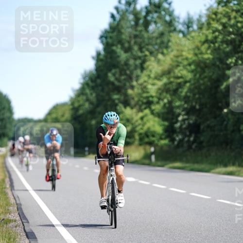 21.06.2026 - Viking Triathlon Michael Burmester http://msf.ph/oto/9885860 21.06.2026 11:25:30 Radfahren 81, 84, 113, 119, 132, 160, 176, 224, 256, 264, 309, 347, 401, 419, 426, 491, 504, 565, 669 meine-sportfotos.de