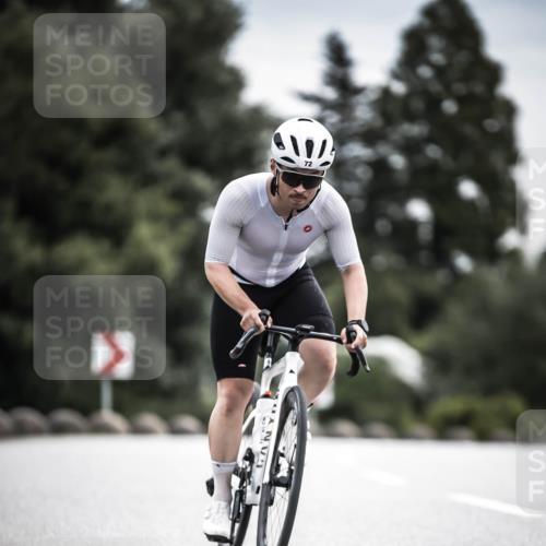 21.06.2026 - 29. Vierlanden-Triathlon H.Heesch http://msf.ph/oto/9885899 21.06.2026 10:39:08 Radfahren 72 meine-sportfotos.de