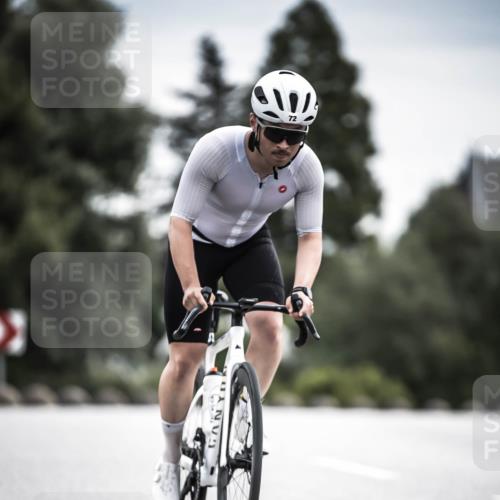 21.06.2026 - 29. Vierlanden-Triathlon H.Heesch http://msf.ph/oto/9885910 21.06.2026 10:39:09 Radfahren 72, 181 meine-sportfotos.de