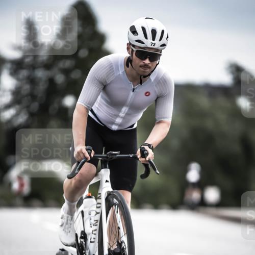 21.06.2026 - 29. Vierlanden-Triathlon H.Heesch http://msf.ph/oto/9885927 21.06.2026 10:39:09 Radfahren 72, 181 meine-sportfotos.de