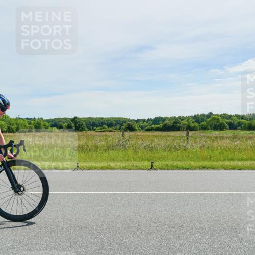 21.06.2026 - Viking Triathlon Michael Burmester http://msf.ph/oto/9885932 21.06.2026 11:40:43 Radfahren 7, 155, 260, 317, 366, 425, 445, 465 meine-sportfotos.de
