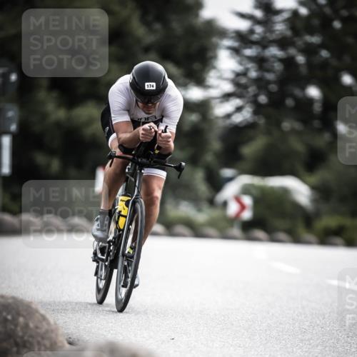 21.06.2026 - 29. Vierlanden-Triathlon H.Heesch http://msf.ph/oto/9885949 21.06.2026 10:39:18 Radfahren 174, 181, 358 meine-sportfotos.de