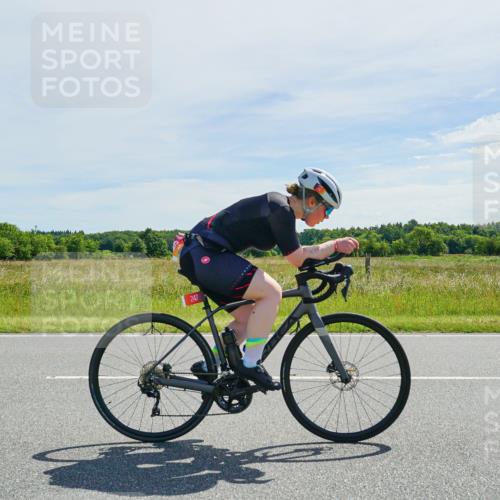 21.06.2026 - Viking Triathlon Michael Burmester http://msf.ph/oto/9885965 21.06.2026 11:41:15 Radfahren 26, 96, 136, 222, 247, 287, 287, 317, 467, 658 meine-sportfotos.de