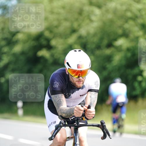 21.06.2026 - Viking Triathlon Michael Burmester http://msf.ph/oto/9886090 21.06.2026 11:26:10 Radfahren 52, 58, 86, 133, 133, 165, 169, 190, 280, 316, 429, 442, 526, 527, 546, 645 meine-sportfotos.de