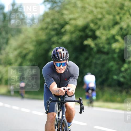 21.06.2026 - Viking Triathlon Michael Burmester http://msf.ph/oto/9886108 21.06.2026 11:26:12 Radfahren 52, 58, 86, 99, 133, 133, 165, 169, 190, 280, 316, 429, 442, 526, 527, 546, 560, 645 meine-sportfotos.de