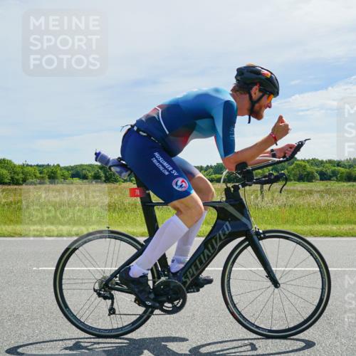 21.06.2026 - Viking Triathlon Michael Burmester http://msf.ph/oto/9886122 21.06.2026 11:45:29 Radfahren 8, 72, 78, 198, 259, 438, 484, 526, 526, 560 meine-sportfotos.de
