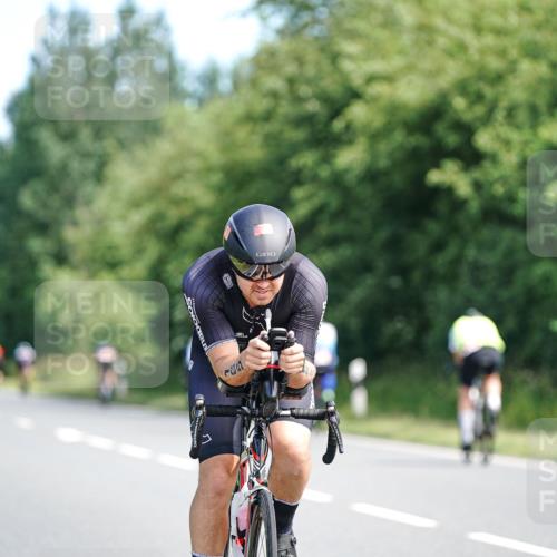 21.06.2026 - Viking Triathlon Michael Burmester http://msf.ph/oto/9886125 21.06.2026 11:26:14 Radfahren 52, 58, 77, 86, 99, 133, 133, 141, 165, 169, 190, 280, 316, 429, 442, 527, 546, 560 meine-sportfotos.de