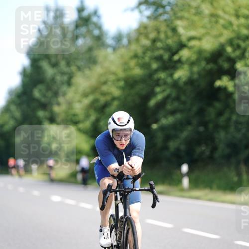 21.06.2026 - Viking Triathlon Michael Burmester http://msf.ph/oto/9886148 21.06.2026 11:26:16 Radfahren 52, 58, 77, 99, 133, 133, 141, 165, 190, 280, 316, 429, 442, 546, 560 meine-sportfotos.de
