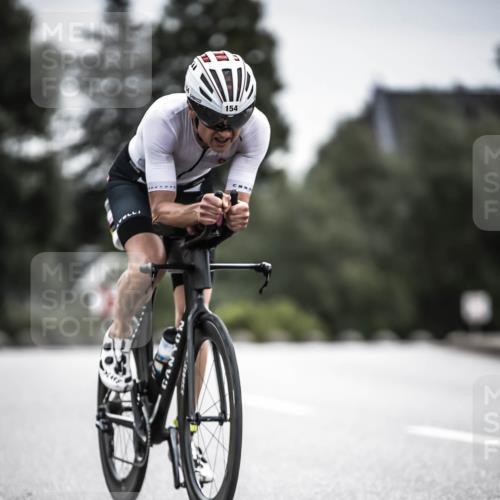 21.06.2026 - 29. Vierlanden-Triathlon H.Heesch http://msf.ph/oto/9886235 21.06.2026 10:40:06 Radfahren 154, 309 meine-sportfotos.de