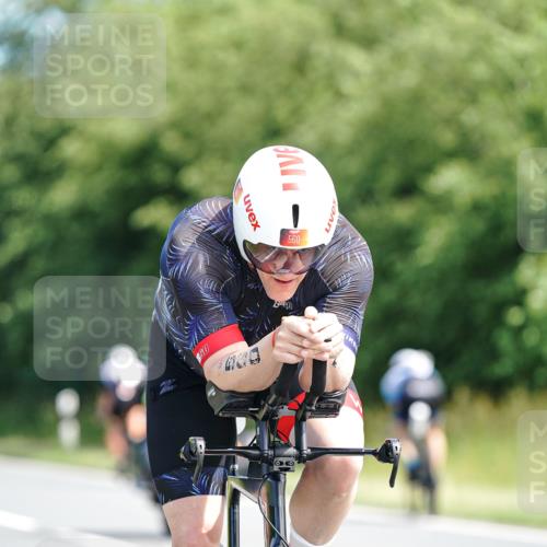 21.06.2026 - Viking Triathlon Michael Burmester http://msf.ph/oto/9886278 21.06.2026 11:26:32 Radfahren 77, 99, 141, 141, 429, 442, 462, 560, 653 meine-sportfotos.de
