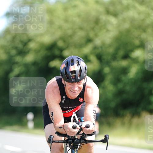 21.06.2026 - Viking Triathlon Michael Burmester http://msf.ph/oto/9886357 21.06.2026 11:26:54 Radfahren 41, 44, 63, 65, 74, 74, 94, 103, 111, 141, 162, 163, 211, 266, 270, 344, 348, 387, 411, 460, 522, 569, 608, 653, 668 meine-sportfotos.de