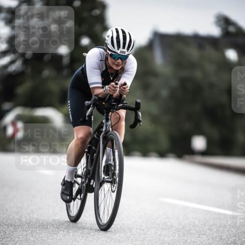 21.06.2026 - 29. Vierlanden-Triathlon H.Heesch http://msf.ph/oto/9886359 21.06.2026 10:40:39 Radfahren 151, 280 meine-sportfotos.de