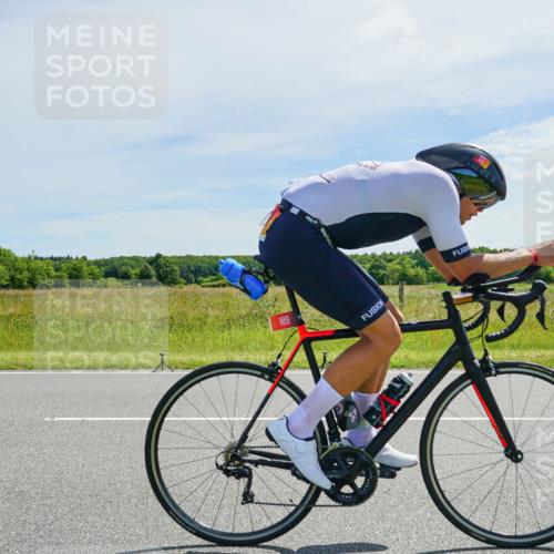 21.06.2026 - Viking Triathlon Michael Burmester http://msf.ph/oto/9886364 21.06.2026 11:48:09 Radfahren 37, 97, 189, 427, 474, 559, 601, 651 meine-sportfotos.de