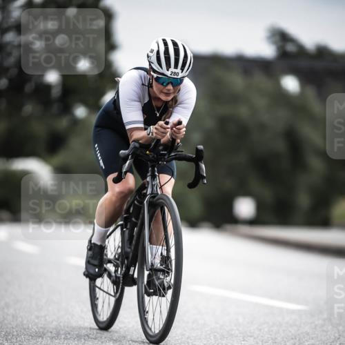 21.06.2026 - 29. Vierlanden-Triathlon H.Heesch http://msf.ph/oto/9886369 21.06.2026 10:40:40 Radfahren 3, 151, 280 meine-sportfotos.de