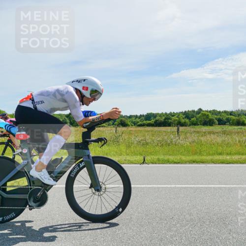 21.06.2026 - Viking Triathlon Michael Burmester http://msf.ph/oto/9886390 21.06.2026 11:48:27 Radfahren 34, 45, 97, 125, 125, 150, 150, 188, 197, 250, 303, 327, 340, 434, 485, 553, 553, 616, 622, 622, 651, 651, 652, 663, 665, 669 meine-sportfotos.de