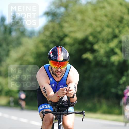 21.06.2026 - Viking Triathlon Michael Burmester http://msf.ph/oto/9886398 21.06.2026 11:26:59 Radfahren 41, 44, 63, 65, 74, 74, 94, 103, 111, 162, 163, 211, 266, 270, 275, 344, 348, 387, 411, 460, 484, 522, 569, 608, 651, 668 meine-sportfotos.de