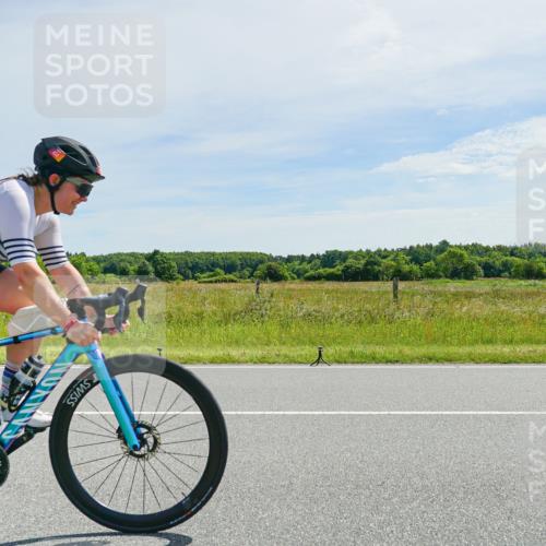 21.06.2026 - Viking Triathlon Michael Burmester http://msf.ph/oto/9886404 21.06.2026 11:48:32 Radfahren 34, 45, 125, 125, 150, 150, 188, 197, 250, 303, 327, 340, 434, 485, 553, 553, 616, 616, 622, 622, 651, 652, 663, 665, 669 meine-sportfotos.de