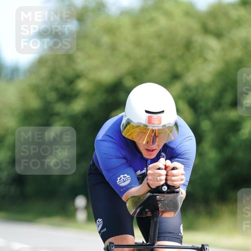 21.06.2026 - Viking Triathlon Michael Burmester http://msf.ph/oto/9886418 21.06.2026 11:27:01 Radfahren 41, 44, 63, 65, 74, 74, 87, 94, 103, 111, 154, 162, 163, 166, 211, 227, 266, 270, 275, 344, 348, 387, 411, 460, 484, 522, 569, 608, 651, 668 meine-sportfotos.de