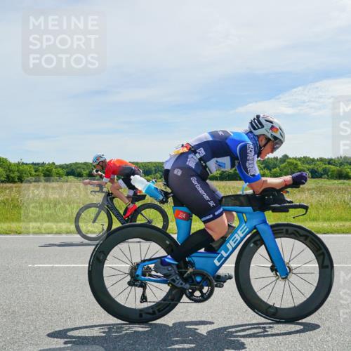 21.06.2026 - Viking Triathlon Michael Burmester http://msf.ph/oto/9886566 21.06.2026 11:49:50 Radfahren 40, 40, 93, 156, 156, 168, 207, 224, 254, 346, 393, 471, 482, 492, 493, 528, 629, 633 meine-sportfotos.de