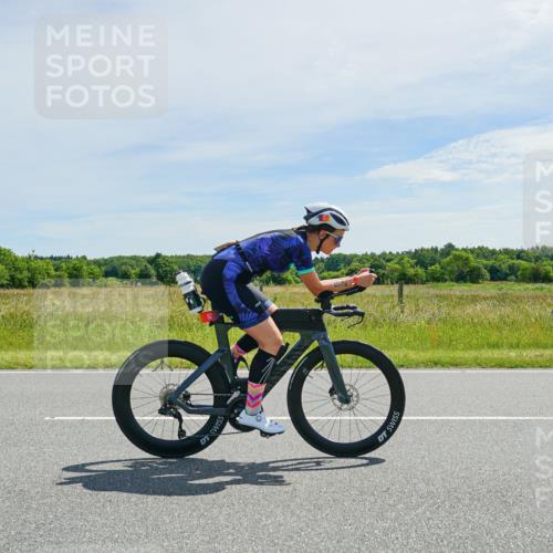 21.06.2026 - Viking Triathlon Michael Burmester http://msf.ph/oto/9886620 21.06.2026 11:50:32 Radfahren 33, 76, 92, 107, 151, 174, 229, 297, 351, 376, 385, 414, 422, 512, 557, 574, 618, 641, 641 meine-sportfotos.de