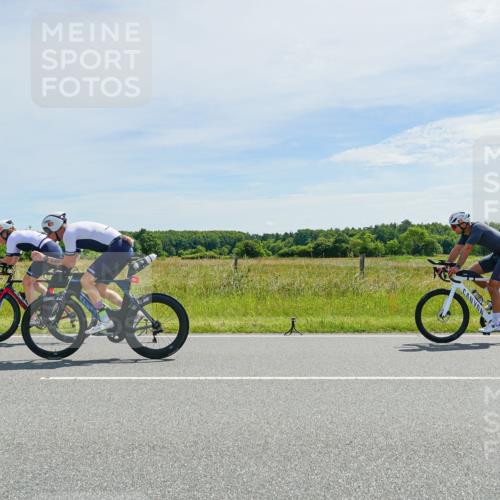 21.06.2026 - Viking Triathlon Michael Burmester http://msf.ph/oto/9886647 21.06.2026 11:50:36 Radfahren 33, 88, 92, 107, 151, 174, 229, 351, 376, 385, 414, 422, 512, 557, 574, 618, 641, 641 meine-sportfotos.de