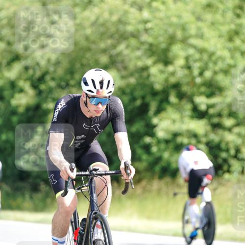 21.06.2026 - Viking Triathlon Michael Burmester http://msf.ph/oto/9886657 21.06.2026 11:27:39 Radfahren 122, 301, 315, 357, 357, 417, 417, 438, 450, 513, 567, 670 meine-sportfotos.de