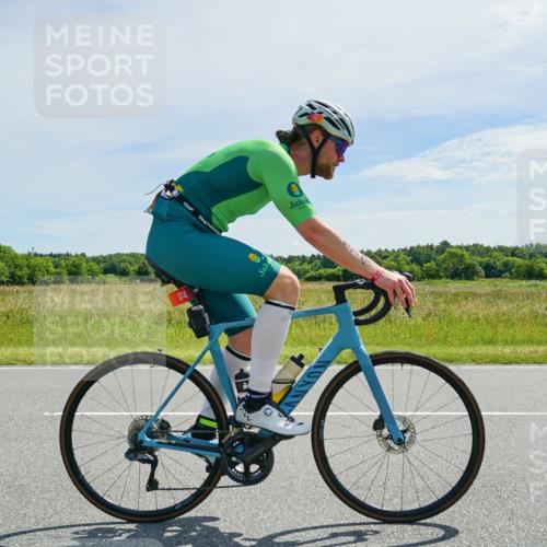 21.06.2026 - Viking Triathlon Michael Burmester http://msf.ph/oto/9886670 21.06.2026 11:50:38 Radfahren 33, 88, 92, 107, 151, 174, 195, 229, 351, 376, 385, 414, 422, 512, 557, 574, 618, 641, 641 meine-sportfotos.de