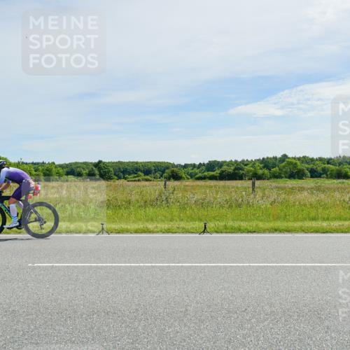 21.06.2026 - Viking Triathlon Michael Burmester http://msf.ph/oto/9886699 21.06.2026 11:51:08 Radfahren 106, 413, 564, 590, 647 meine-sportfotos.de