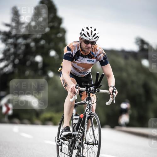 21.06.2026 - 29. Vierlanden-Triathlon H.Heesch http://msf.ph/oto/9886776 21.06.2026 10:42:26 Radfahren 5, 75, 147, 449 meine-sportfotos.de