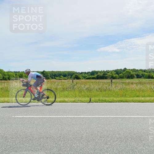 21.06.2026 - Viking Triathlon Michael Burmester http://msf.ph/oto/9886806 21.06.2026 11:52:38 Radfahren 27, 117, 180, 184, 233, 452, 516, 520 meine-sportfotos.de