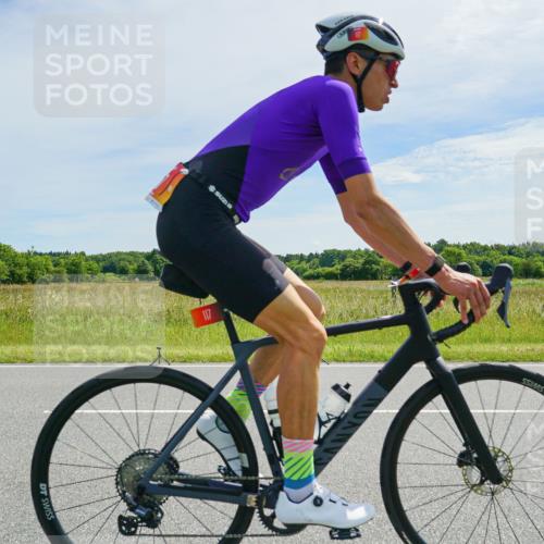 21.06.2026 - Viking Triathlon Michael Burmester http://msf.ph/oto/9886809 21.06.2026 11:52:39 Radfahren 27, 117, 180, 184, 233, 452, 516 meine-sportfotos.de