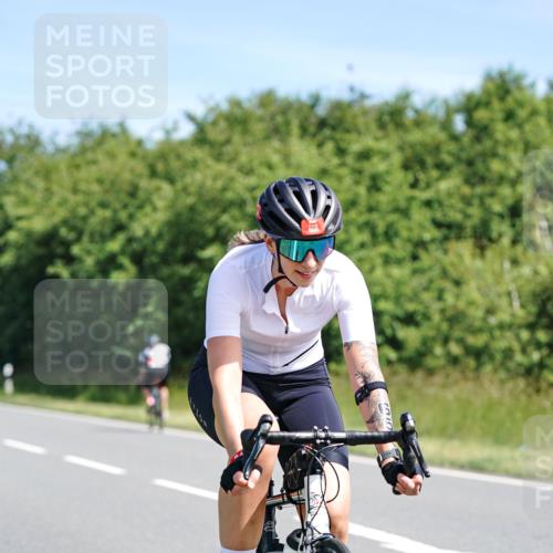 21.06.2026 - Viking Triathlon Michael Burmester http://msf.ph/oto/9886889 21.06.2026 11:30:07 Radfahren 27, 34, 45, 125, 127, 167, 188, 300, 327, 333, 340, 601, 610, 615, 646, 647, 656, 663 meine-sportfotos.de