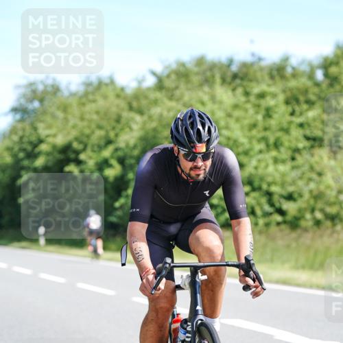 21.06.2026 - Viking Triathlon Michael Burmester http://msf.ph/oto/9886918 21.06.2026 11:30:08 Radfahren 27, 34, 45, 125, 127, 167, 188, 300, 327, 333, 340, 601, 610, 615, 646, 647, 656, 663 meine-sportfotos.de