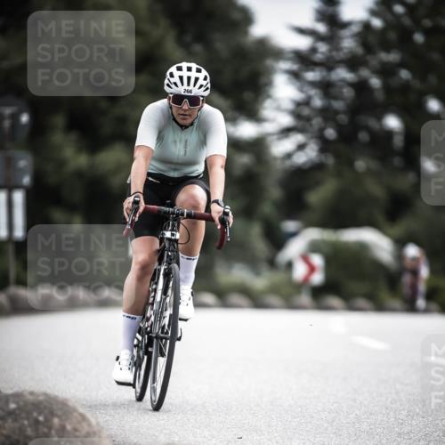 21.06.2026 - 29. Vierlanden-Triathlon H.Heesch http://msf.ph/oto/9886939 21.06.2026 10:42:54 Radfahren 217, 266, 338 meine-sportfotos.de
