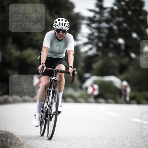 21.06.2026 - 29. Vierlanden-Triathlon H.Heesch http://msf.ph/oto/9886944 21.06.2026 10:42:54 Radfahren 217, 266, 338 meine-sportfotos.de