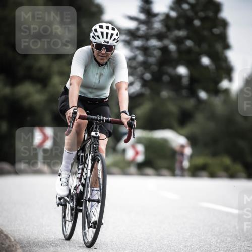21.06.2026 - 29. Vierlanden-Triathlon H.Heesch http://msf.ph/oto/9886952 21.06.2026 10:42:54 Radfahren 217, 266, 338 meine-sportfotos.de